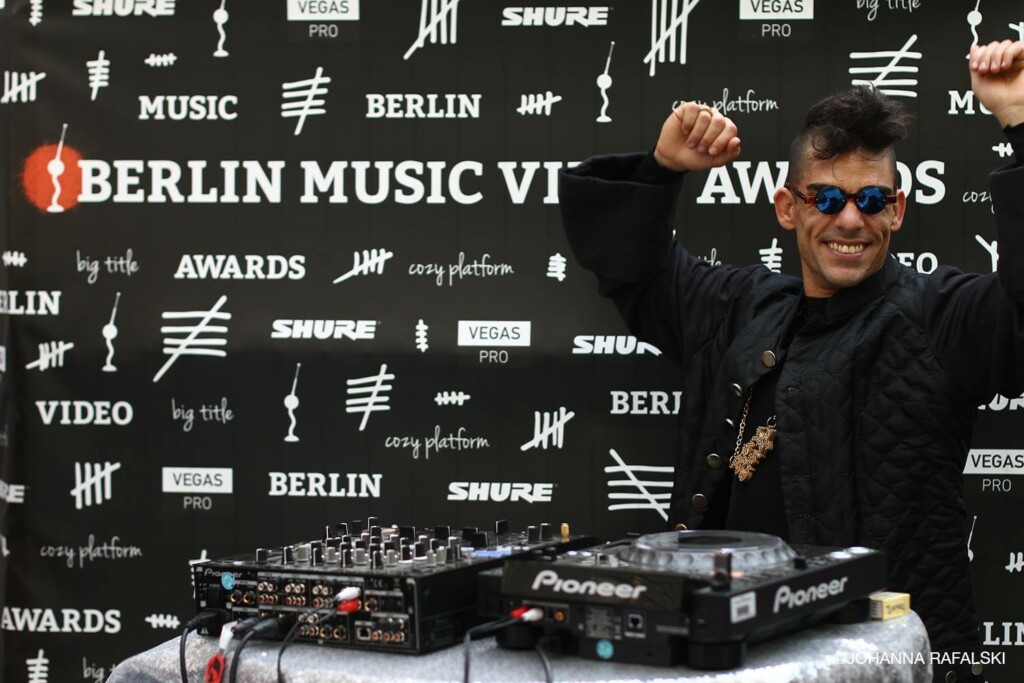 DJ-red-carpet-BMVA